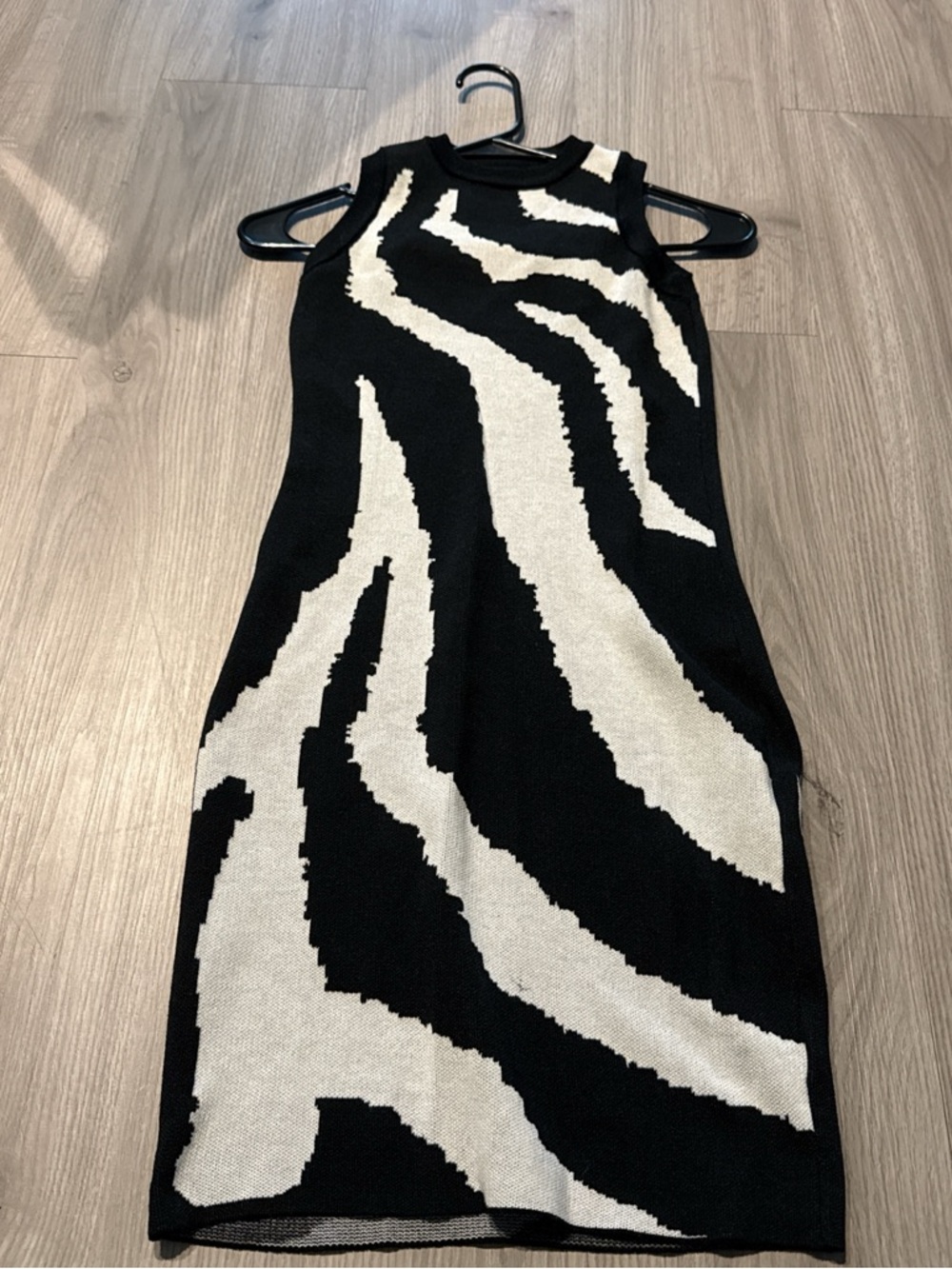 Sleeveless Zebra-Print Knit Dress in Black & White